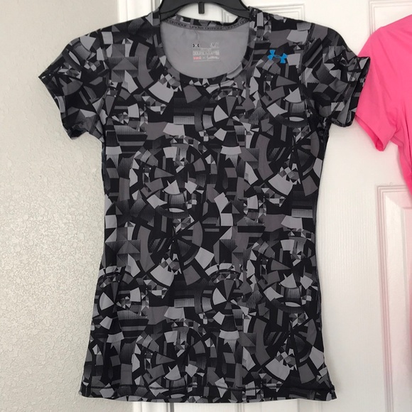 Woman’s UNDER ARMOUR bundle - Picture 2 of 5